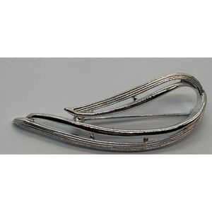 Vintage Brooch Silver Tone with Intricate Detail Signed Sarah Coventry